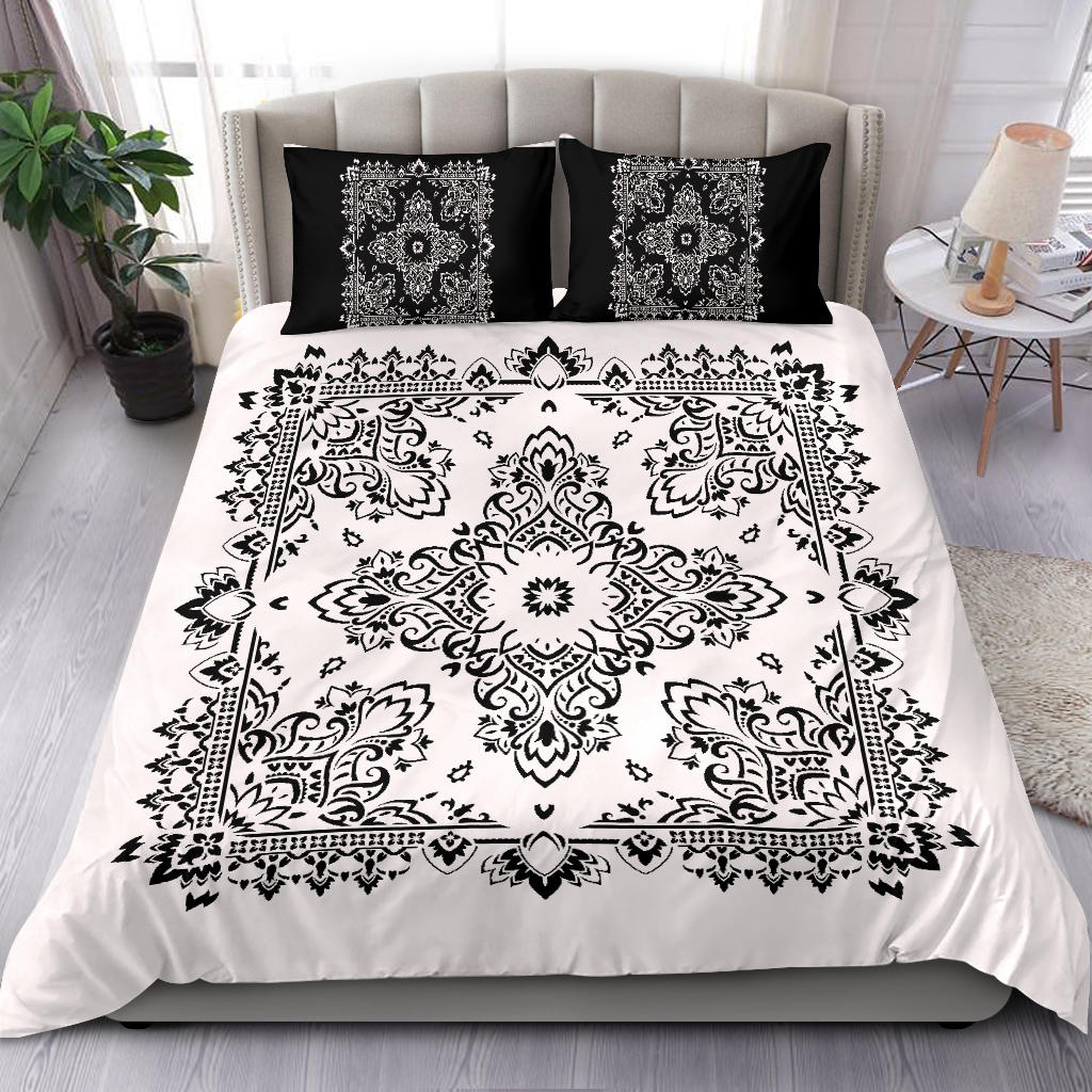 D2 Duvet Set - Black on White Bandana w Inverse Shams