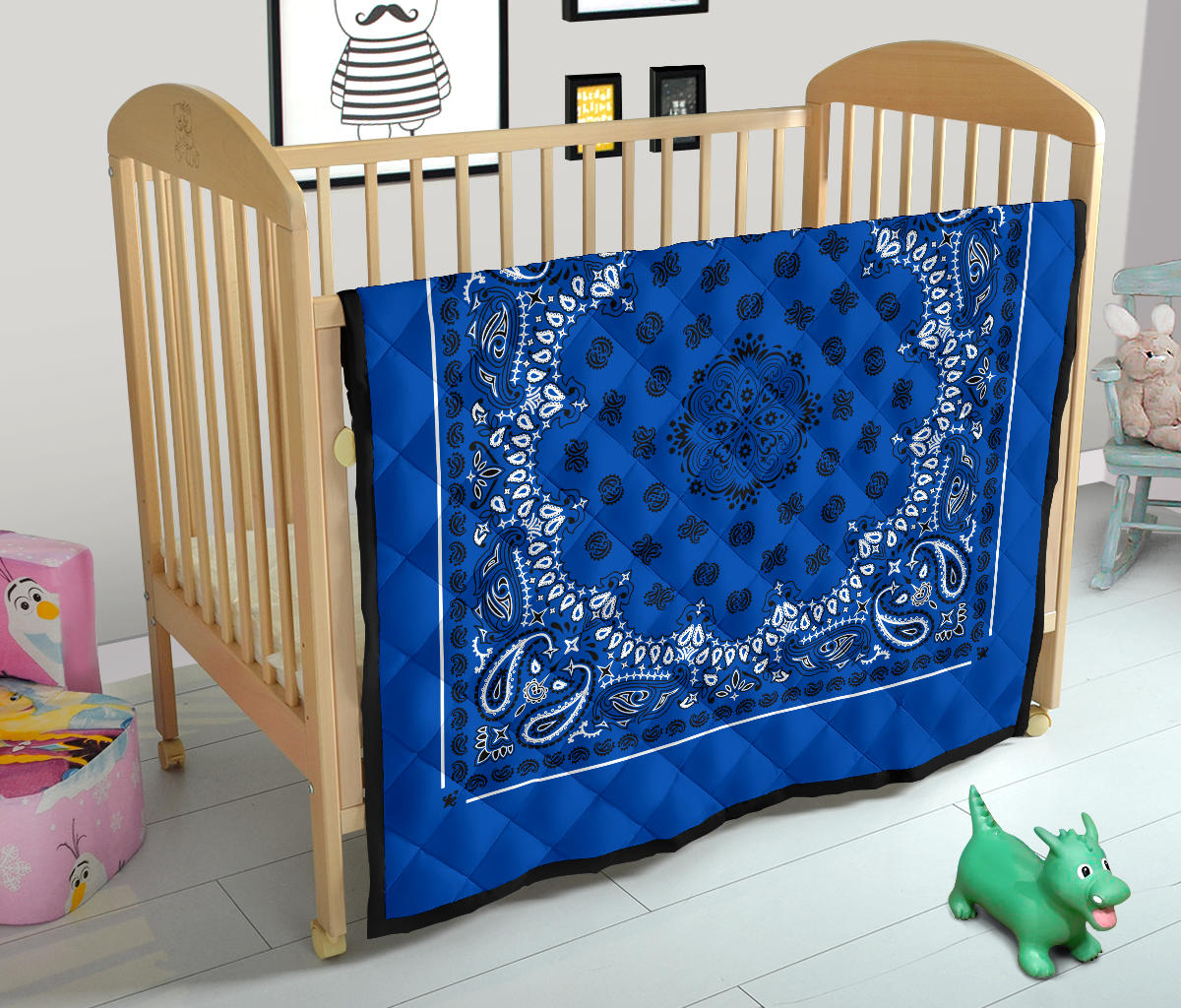 Quilt 2 Black Bandana on Blue