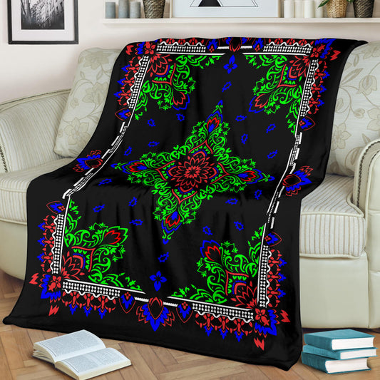Ultra Plush 3 Pied on Black Bandana Throw Blanket