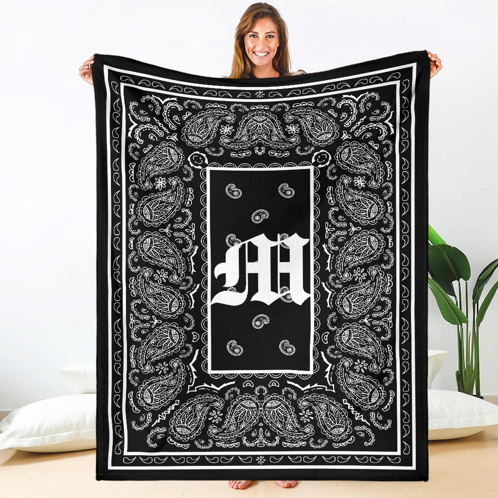 Black Ultra Plush Bandana Blanket - M oe