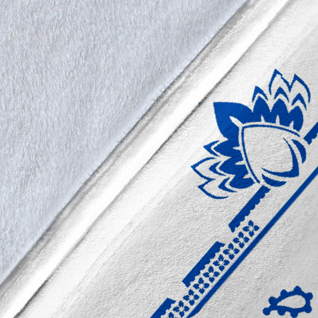 Ultra Plush 3 Blue on White Bandana Throw Blanket