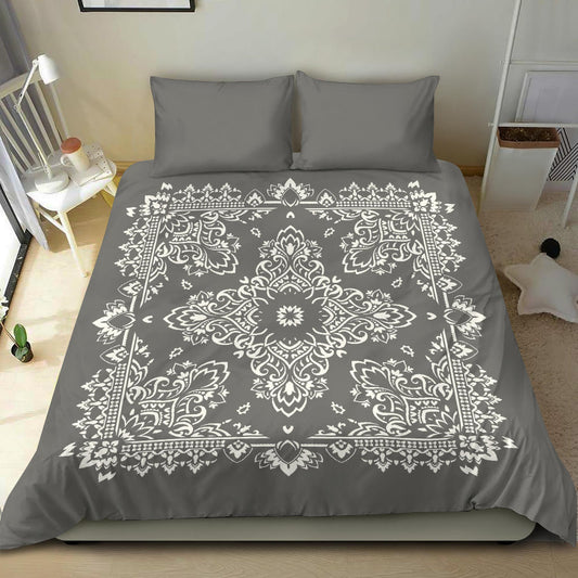 D2 Duvet Cover Set - Gray and White w Shams