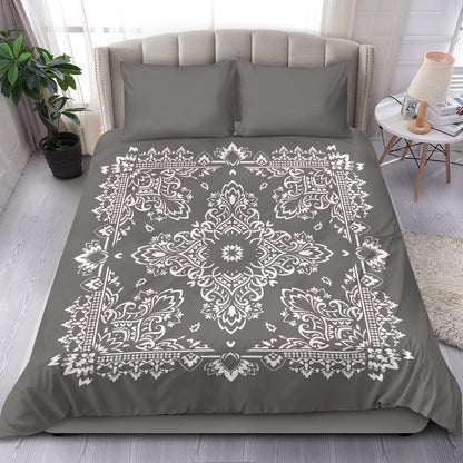 D2 Duvet Cover Set - Gray and White w Shams