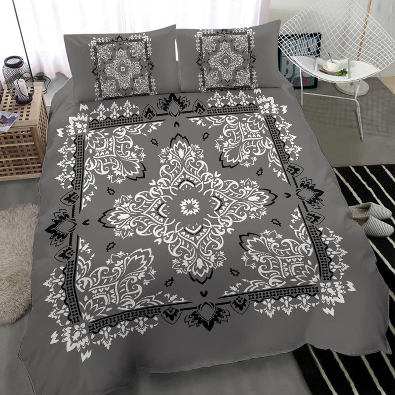 D2 Duvet Cover Set - Gray and White w Matching Shams