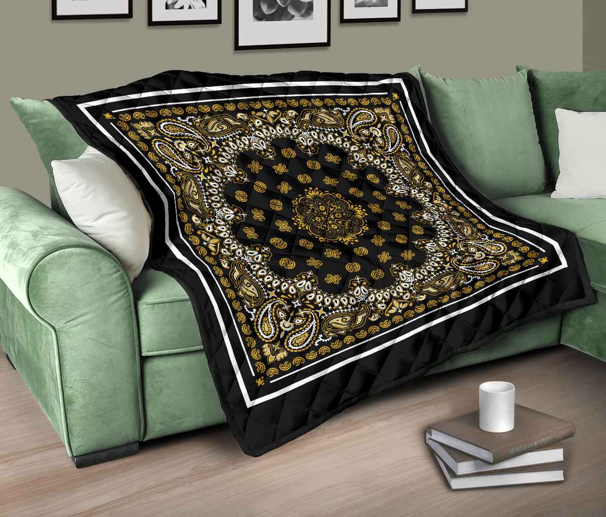 Quilt 2 Gold Bandana on Black White Border