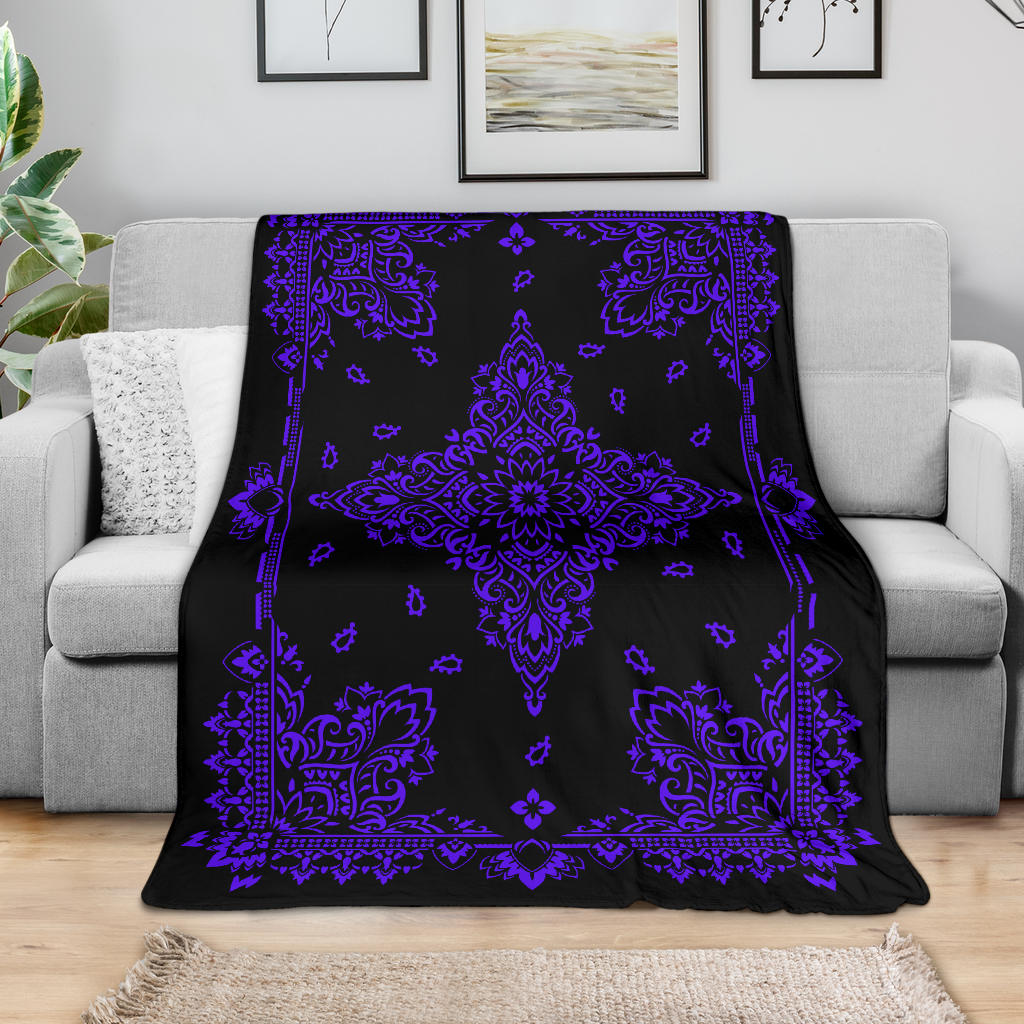 Ultra Plush 3 Violet on Black Bandana Throw Blanket