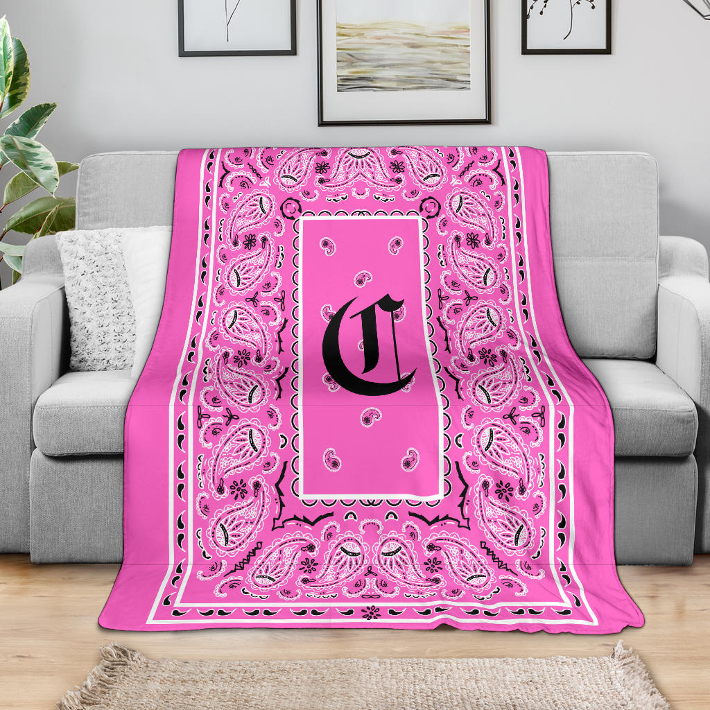 Pink Ultra Plush Bandana Blanket - C oe