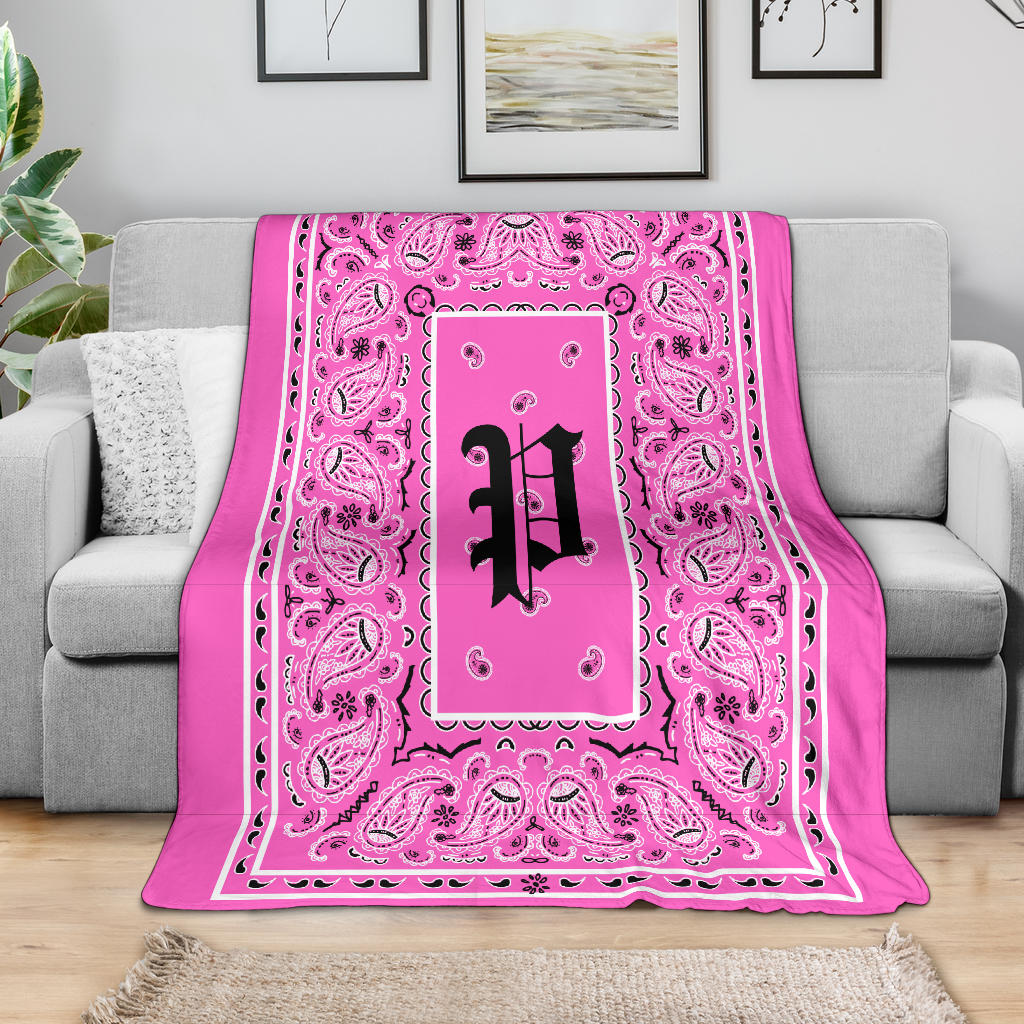 Pink Ultra Plush Bandana Blanket - P oe