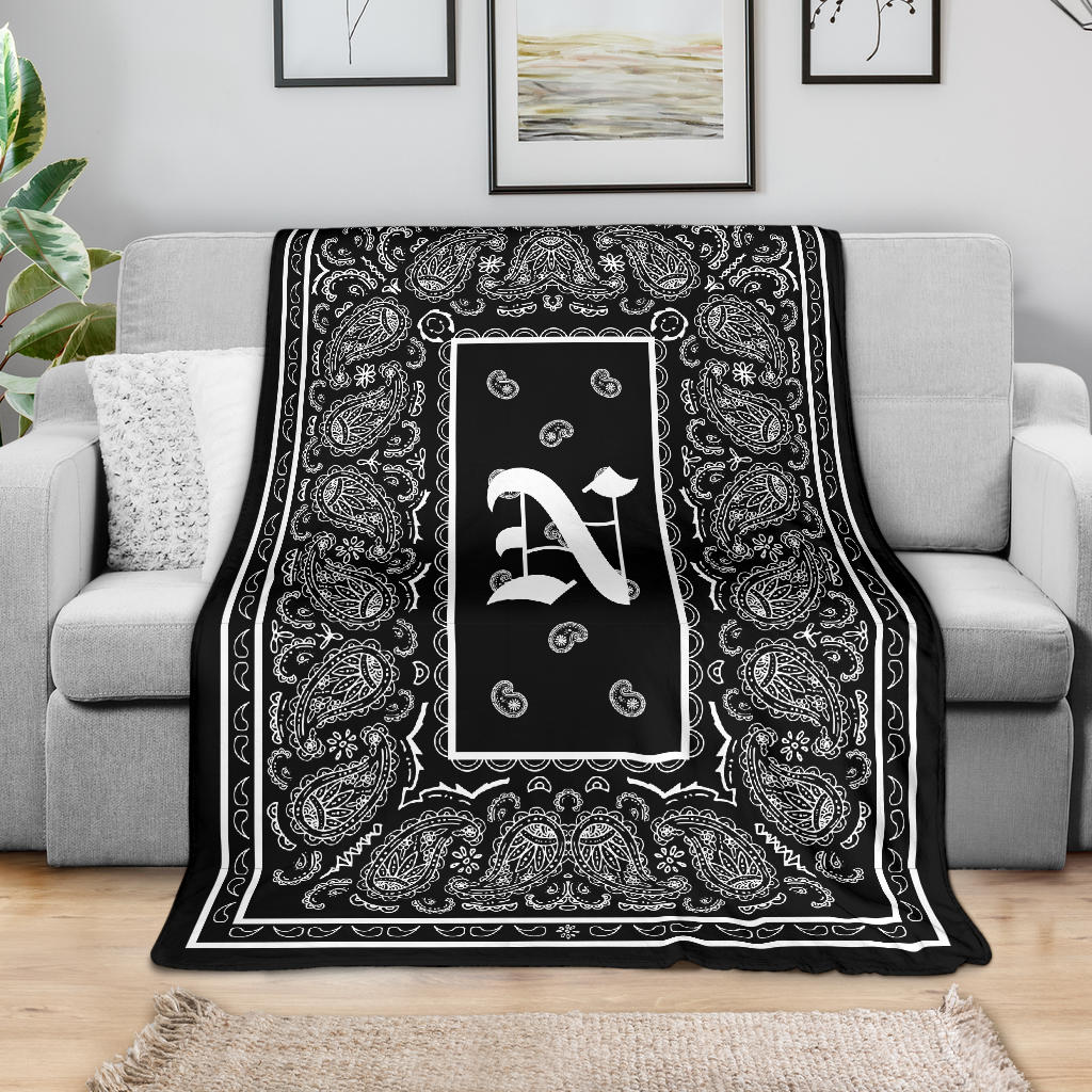 Black Ultra Plush Bandana Blanket - N oe