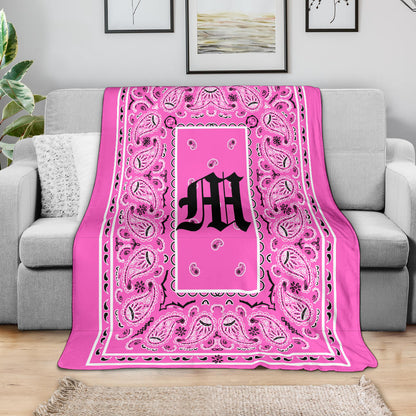 Pink Ultra Plush Bandana Blanket - M oe
