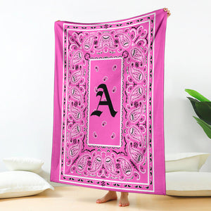 Pink Ultra Plush Bandana Blanket - A oe