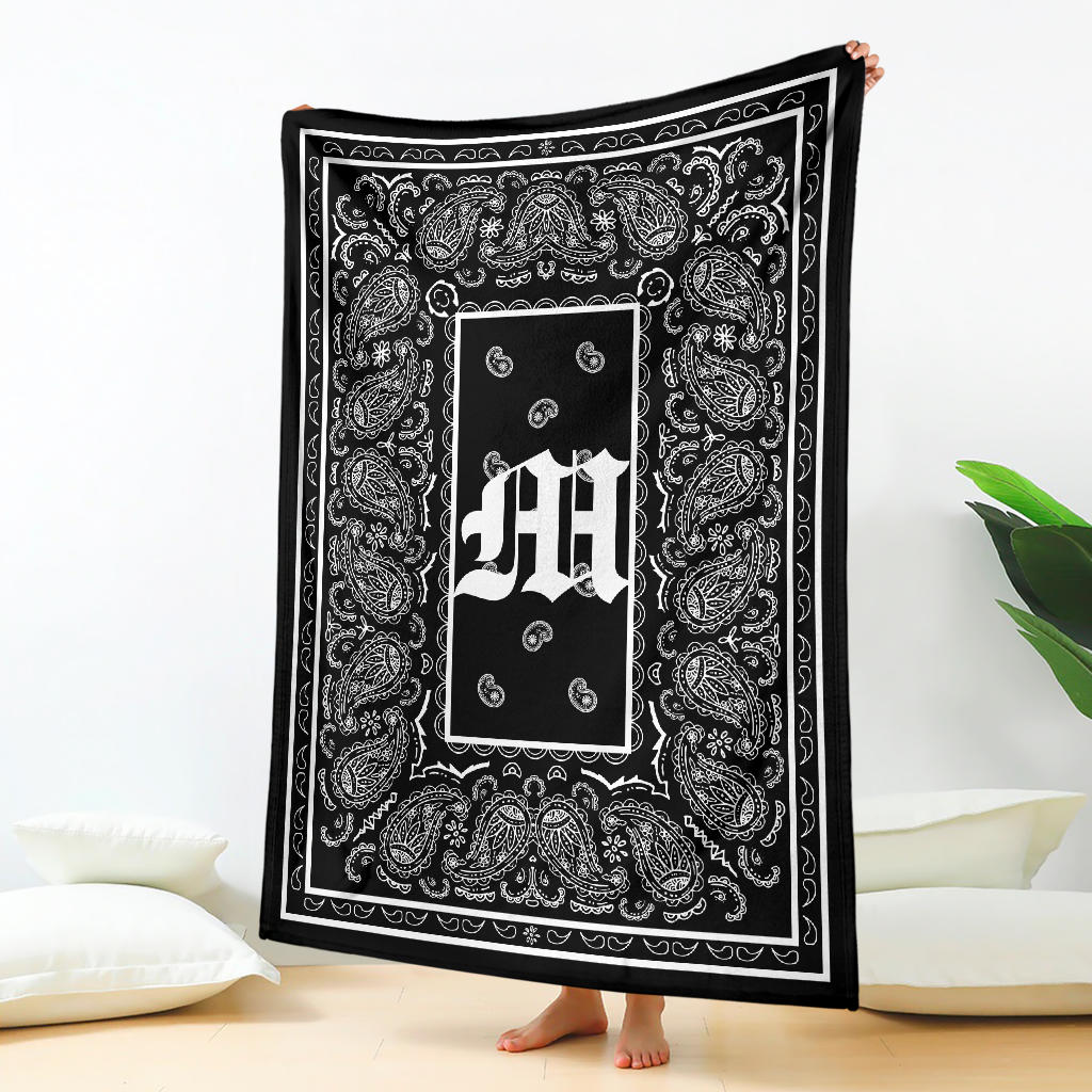 Black Ultra Plush Bandana Blanket - M oe