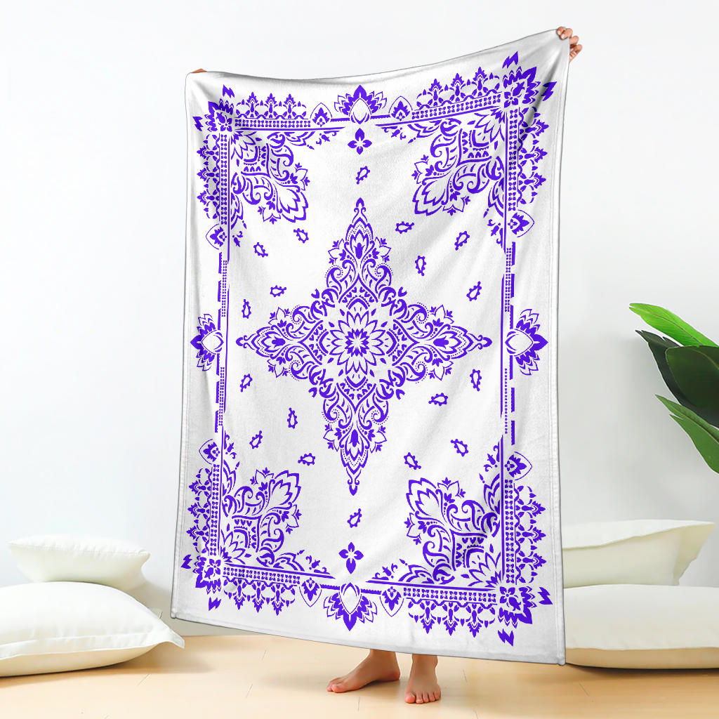 Ultra Plush 3 Violet on White Bandana Throw Blanket