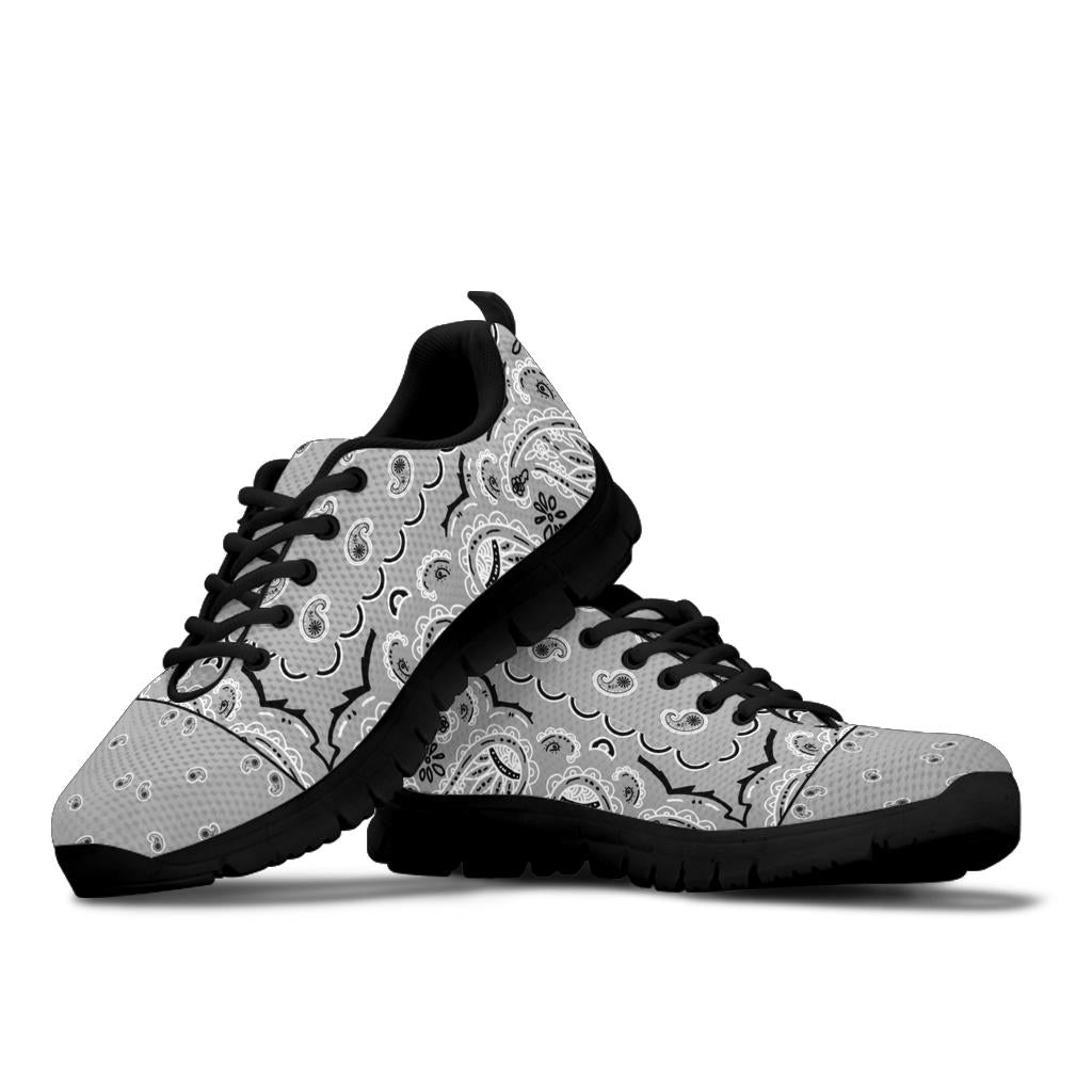 Low Top Sneaker - Light Gray on Black