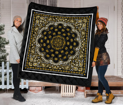 Quilt 2 Gold Bandana on Black White Border