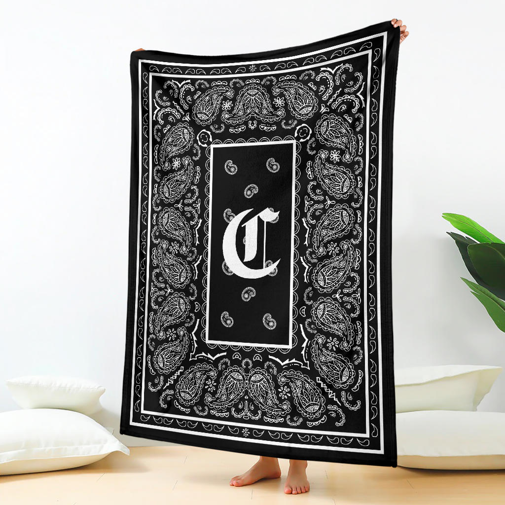 Black Ultra Plush Bandana Blanket - C oe
