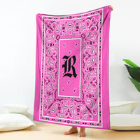 Pink Ultra Plush Bandana Blanket - R oe
