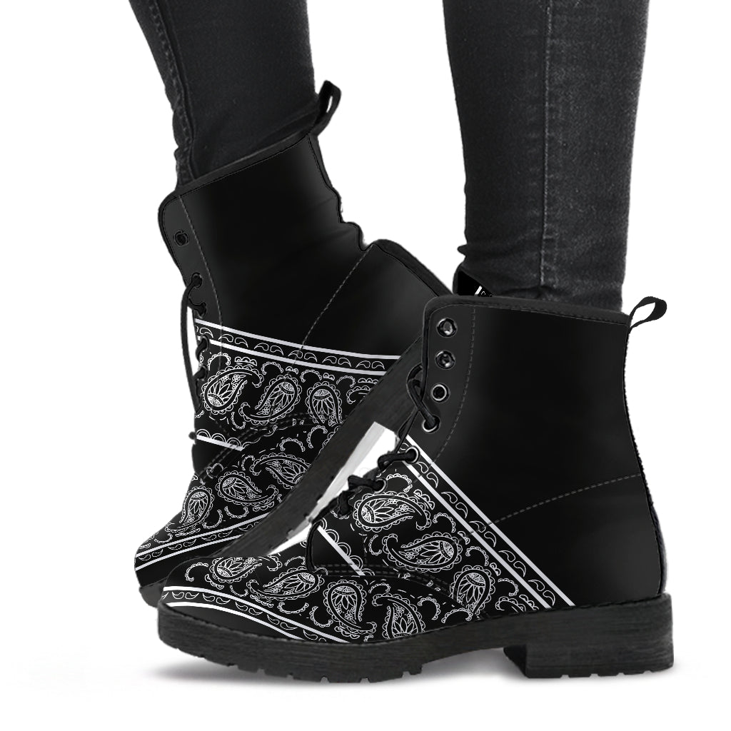 Flying V Leather Bandana Boot - Black