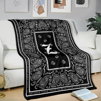 Black Ultra Plush Bandana Blanket - Z oe