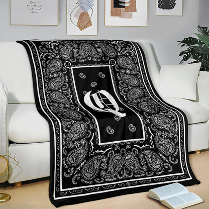 Black Ultra Plush Bandana Blanket - Q oe