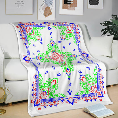 Ultra Plush 3 Pied And White Bandana Throw Blanket