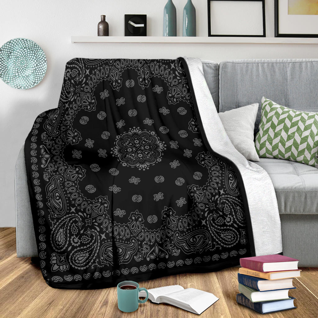Ultra Plush 2 Gray on Black Bandana Throw Blanket