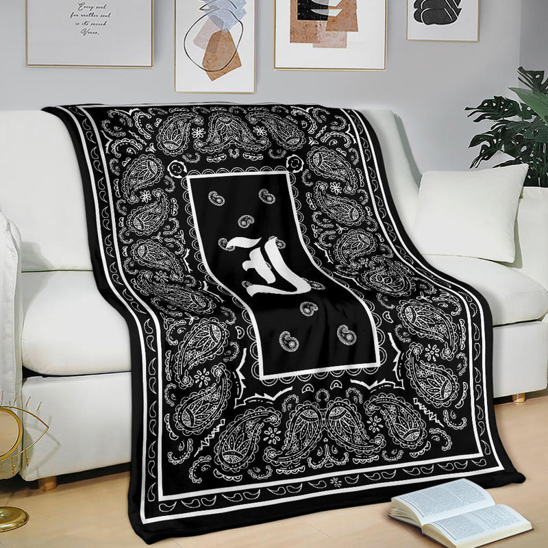 Black Ultra Plush Bandana Blanket - I oe