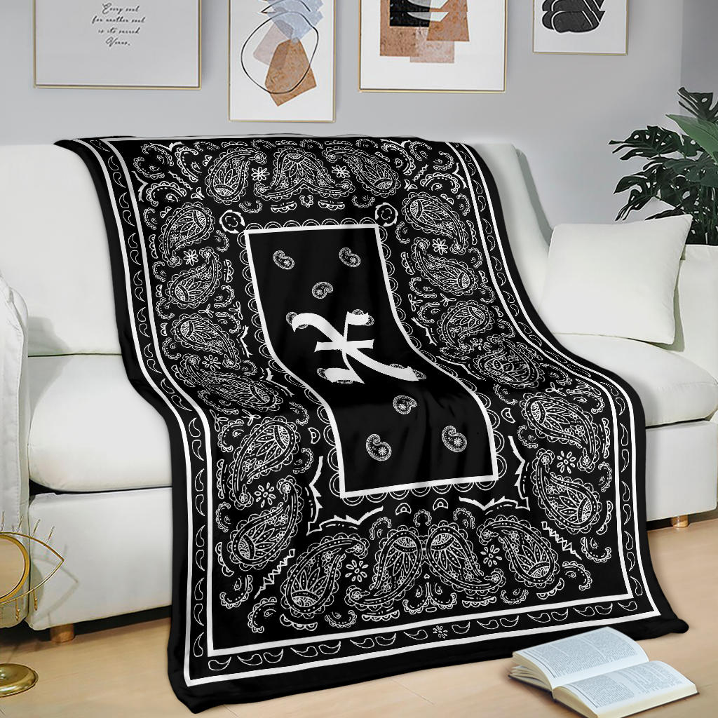 Black Ultra Plush Bandana Blanket - X oe