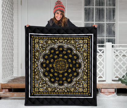 Quilt 2 Gold Bandana on Black White Border