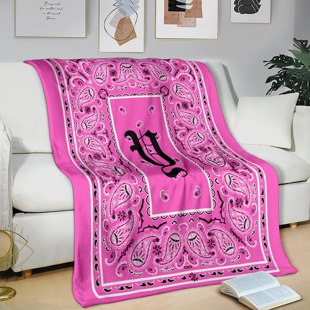Pink Ultra Plush Bandana Blanket - Y oe