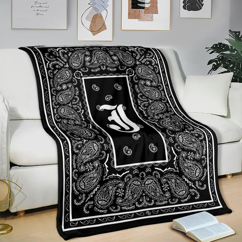 Black Ultra Plush Bandana Blanket - J oe