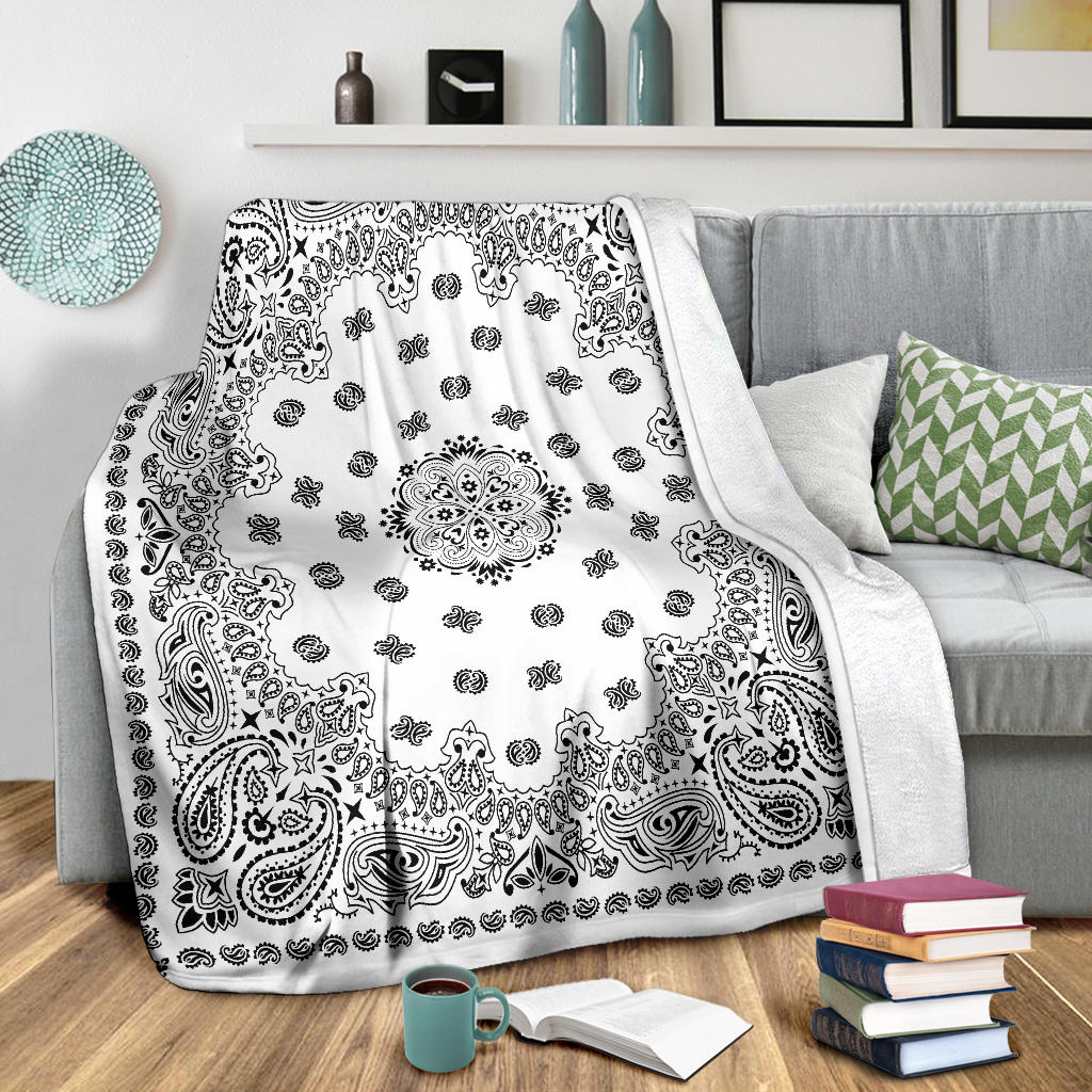 Ultra Plush 2 Black on White Bandana Throw Blanket