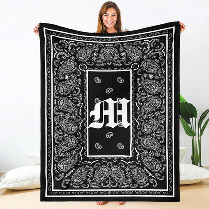Black Ultra Plush Bandana Blanket - M oe