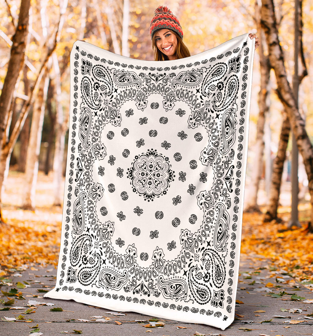 Ultra Plush 2 Black on White Bandana Throw Blanket