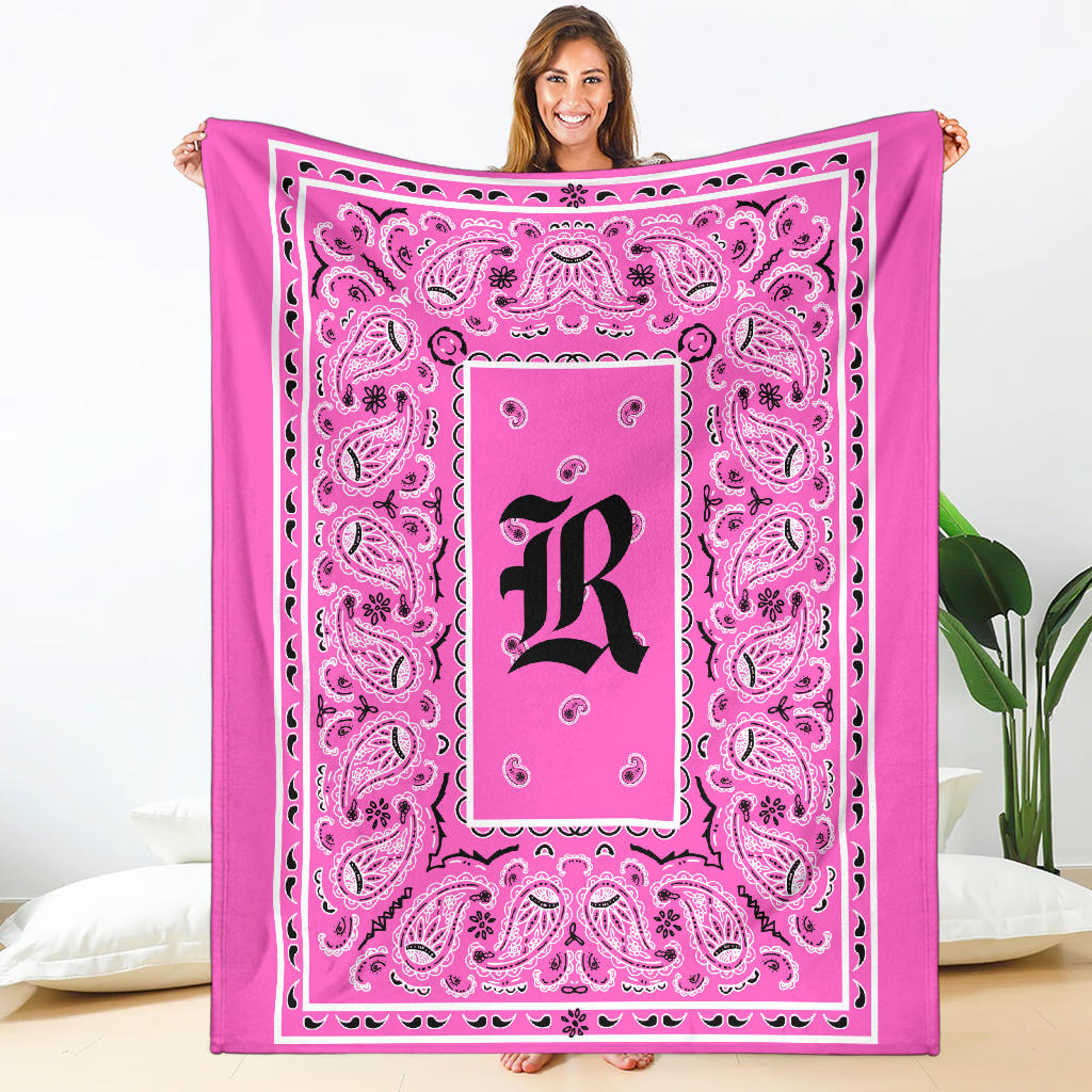 Pink Ultra Plush Bandana Blanket - R oe