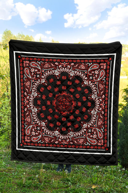 Quilt 2 Red Bandana on Black w White Sq.