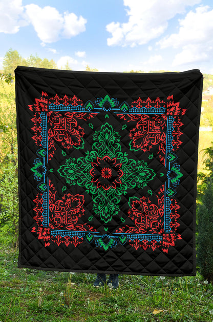 Quilt 3 Tri Color on Black