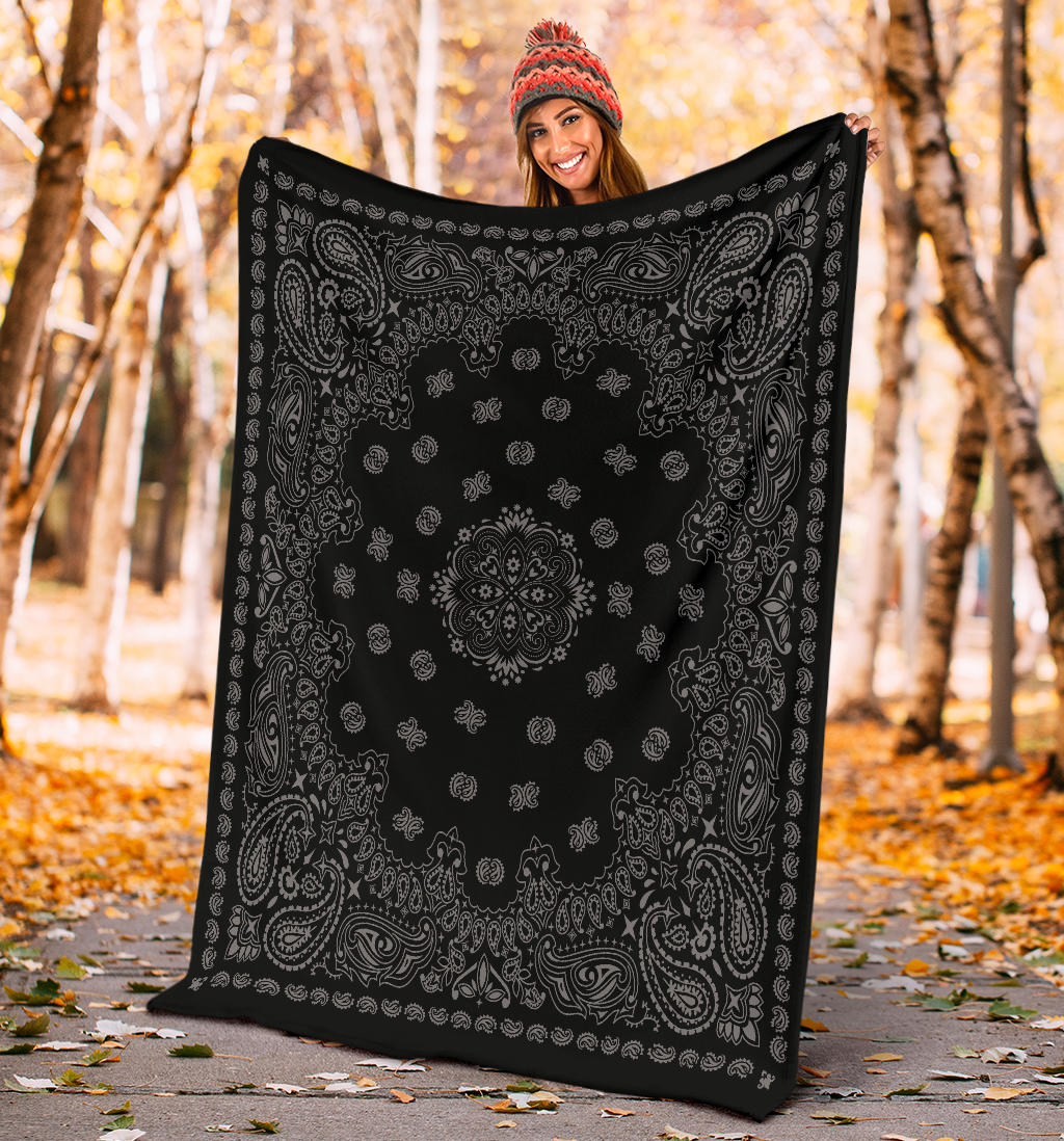 Ultra Plush 2 Gray on Black Bandana Throw Blanket