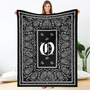 Black Ultra Plush Bandana Blanket - O oe
