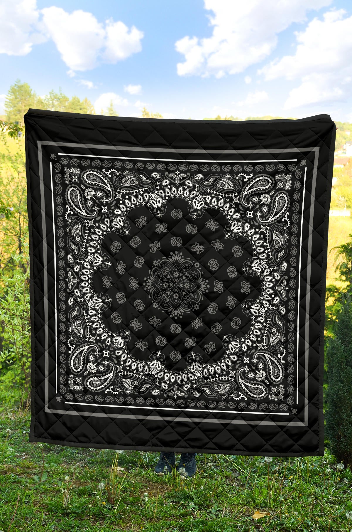 Quilt 2 Gray on Black w Gray Sq.