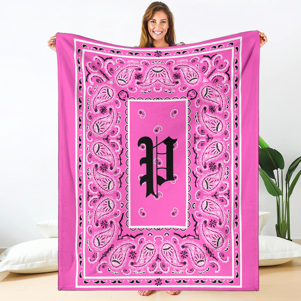 Pink Ultra Plush Bandana Blanket - P oe