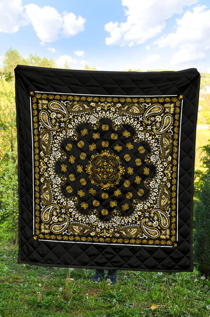 Quilt 2 Gold Bandana on Black Plain