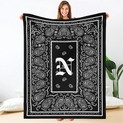Black Ultra Plush Bandana Blanket - N oe