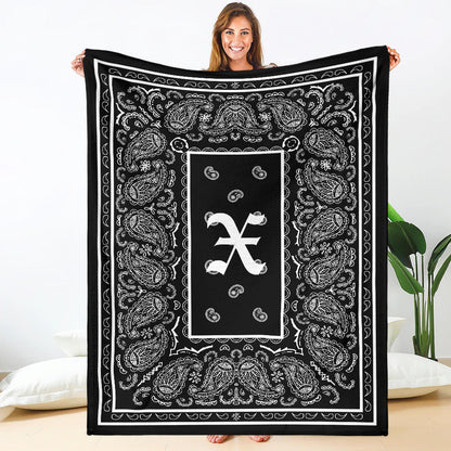 Black Ultra Plush Bandana Blanket - X oe