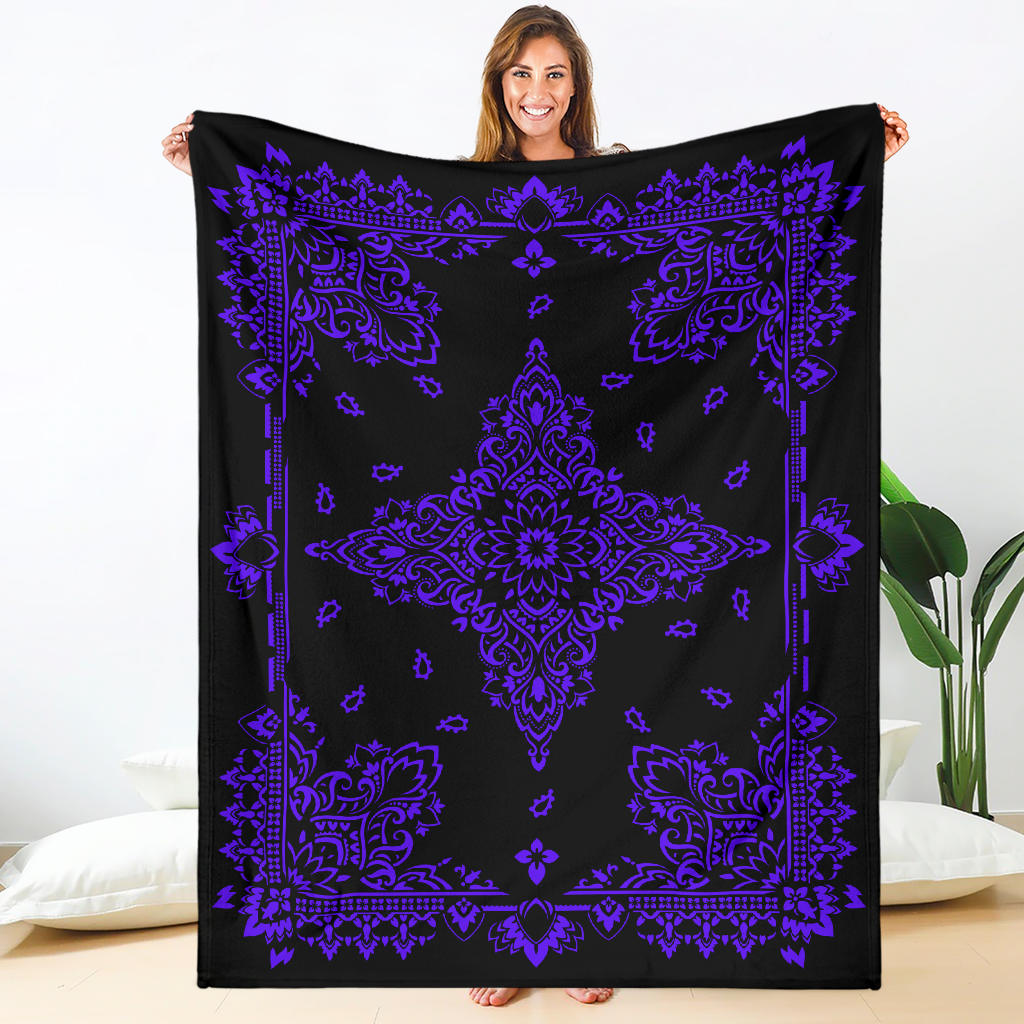 Ultra Plush 3 Violet on Black Bandana Throw Blanket
