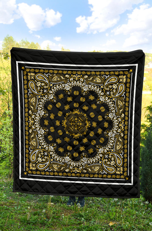 Quilt 2 Gold Bandana on Black White Border