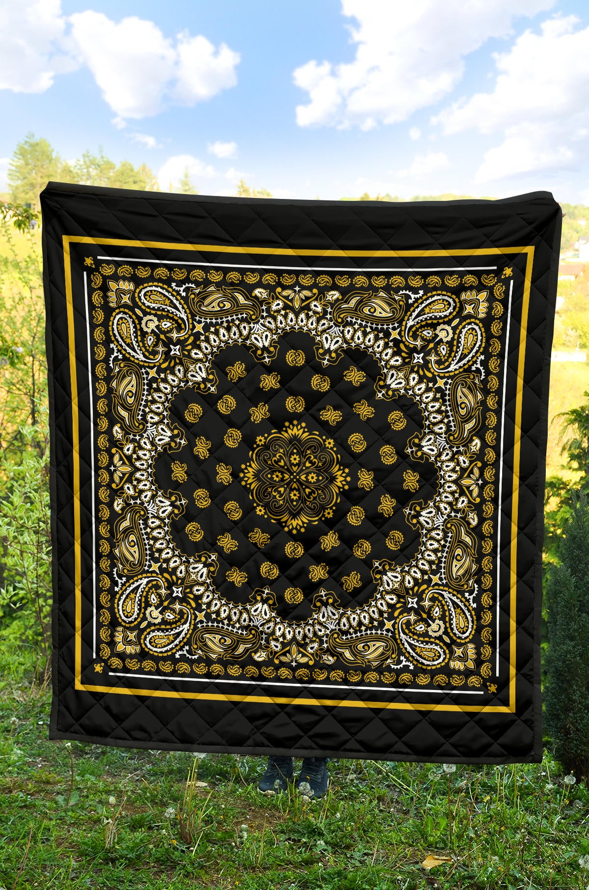 Quilt 2 Gold White Bandana on Black with Square