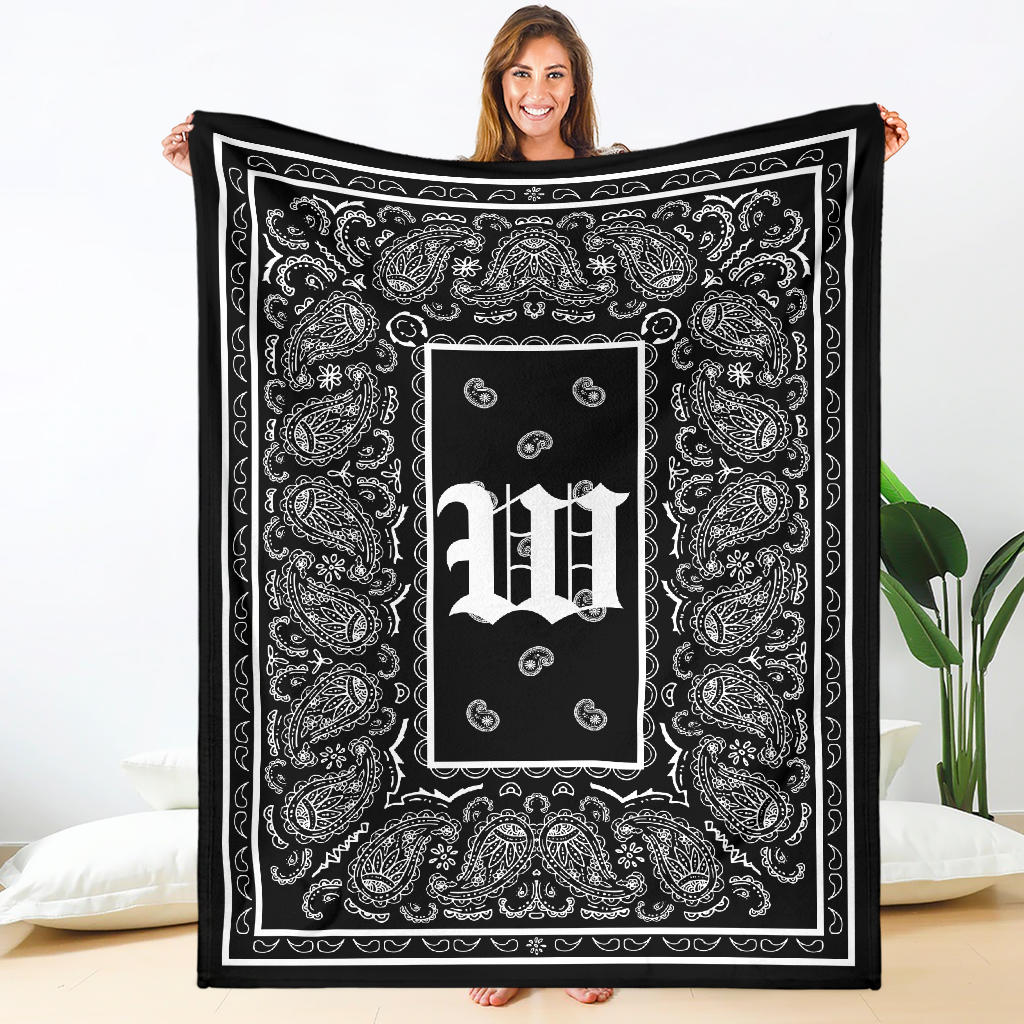 Black Ultra Plush Bandana Blanket - W oe
