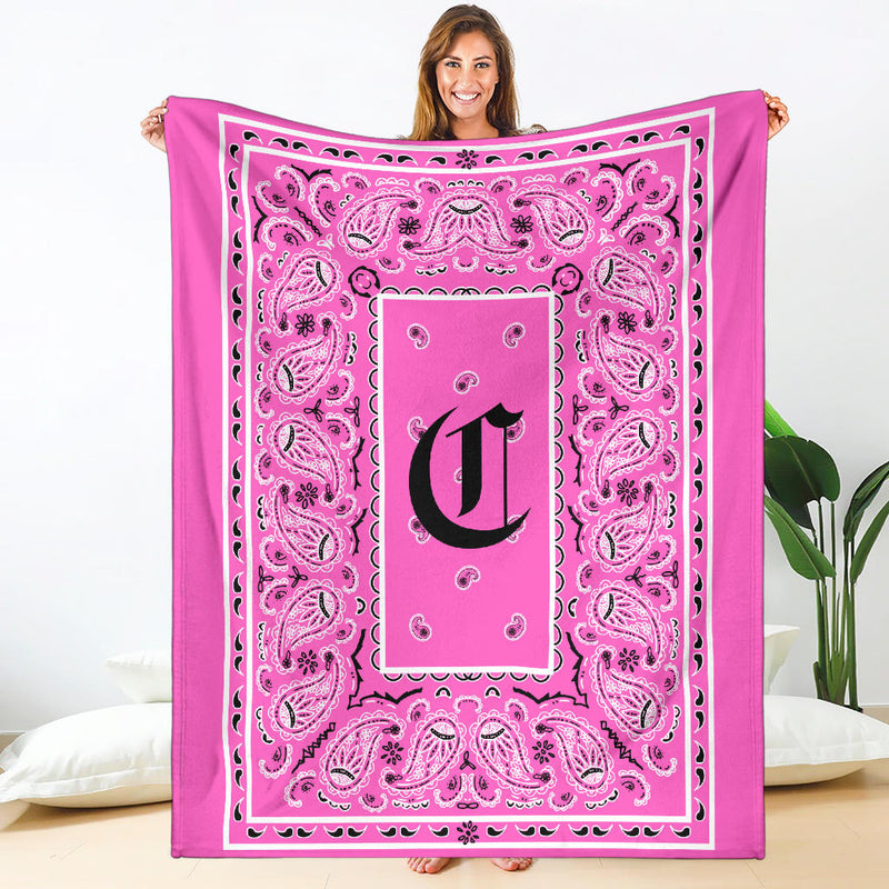 Pink Ultra Plush Bandana Blanket - C oe