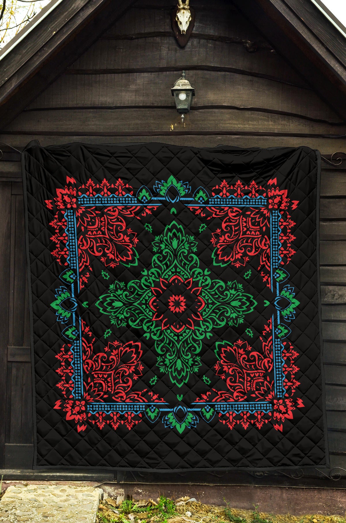 Quilt 3 Tri Color on Black